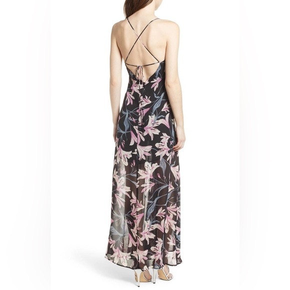 ASTR Surplice Maxi Dress in Black Lily Floral sz M Like New Condition - Picture 9 of 9